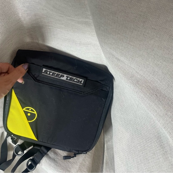 The North Face Black and Yellow ski bag for downhill - Picture 5 of 5